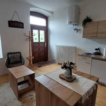 Ruhige Alleinlage Am Bauernhof Lägenhet